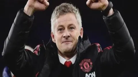 库氏双雄加速追击！90秒连得7分，勇士缩小分差紧张局势